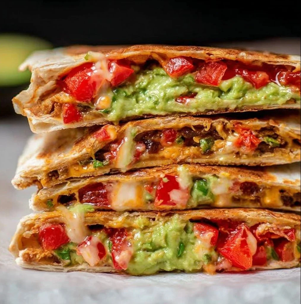 Vegan Crunchwrap Supreme met groenten en plantaardige ingrediënten